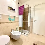 Near The Old Town And Center Of - Private Parking Spot On The River - Amazing View Apartamento *