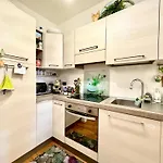 Apartamento Near The Old Town And Center Of - Private Parking Spot On The River - Amazing View